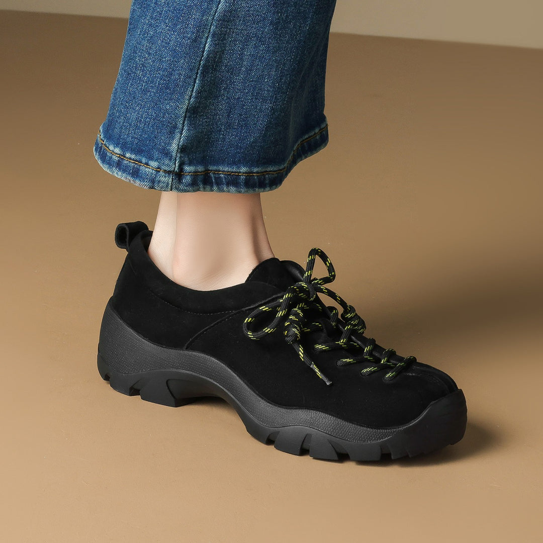 Damen Sportschuhe mit rutschfester Profilsohle und atmungsaktivem Obermaterial EB