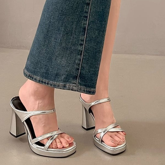 Damen Plateau-Sandalen mit breiten Riemen und elegantem Blockabsatz EB