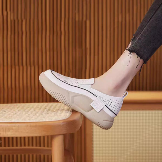 Damen Atmungsaktive Slip-On Sneakers mit modischem Lochdesign EB