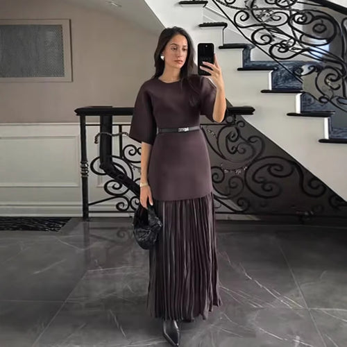 Damen Maxikleid mit hochwertigem Plisseedesign und modernem Schnitt EB