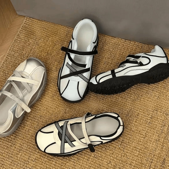 Damen Sportliche Sneakers mit modernem Netzdesign und elastischen Riemen EB