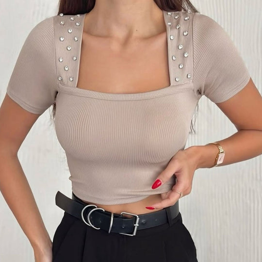 Damen Kurzarm Oberteil mit quadratischem Ausschnitt und Schmuckdetails EB