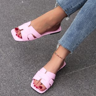Damen Komfortable Zehensandalen mit modischem Schnitt und dekorativen Riemen EB
