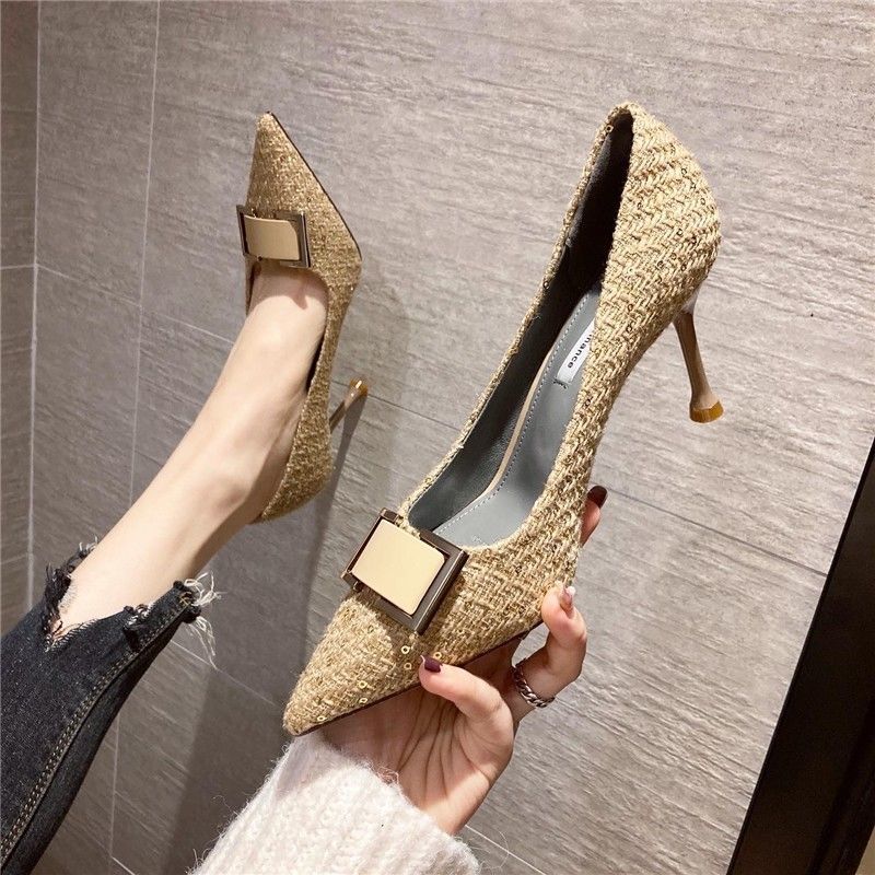 Damen elegante spitze Pumps mit Glitzer-Akzent und moderner Schnallenverzierung EB