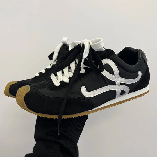 Damen Sportliche Sneaker mit atmungsaktiver Obermaterialkombination und rutschfester Laufsohle EB