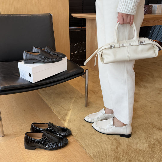 Damen Mokassins mit dekorativem Falten-Design und hochwertiger Leder-Oberfläche EB