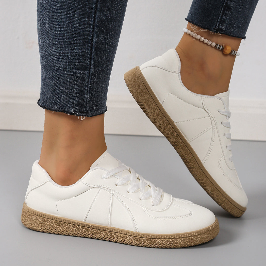 Damen Sneakers mit klassischer Schnürung und rutschfester Sohle EB