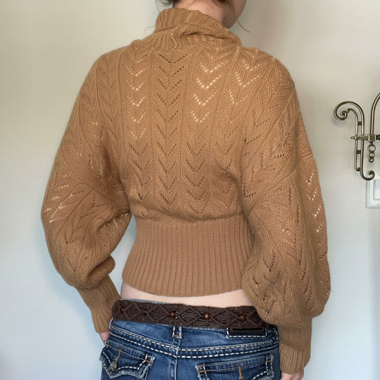 Damen nan kurzes Strick-Turtleneck mit Zierknopfleiste und Ballonärmeln EB