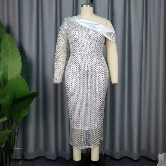 Damen Glamouröses Abendkleid mit asymmetrischem Ausschnitt EB