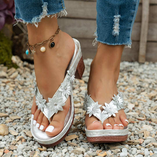 Damen Wedge-Sandaletten mit floralen Applikationen und rutschfester Sohle EB
