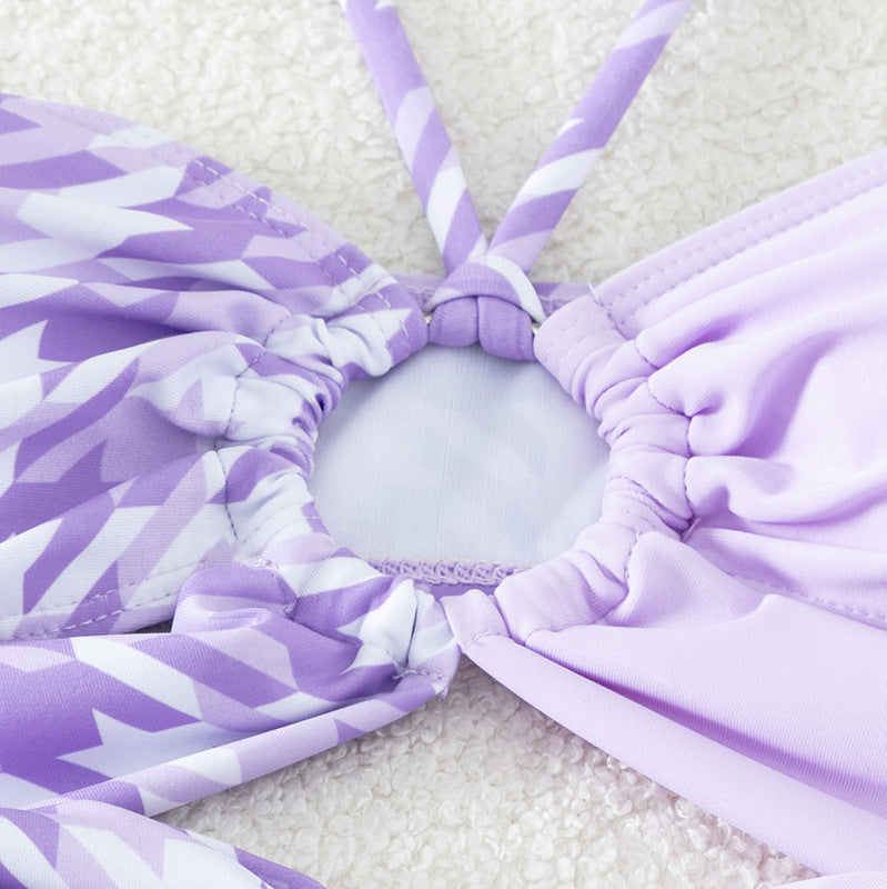 Damen Bandeau-Bikini mit modernen Knotendetails und strukturierter Oberflächenstruktur EB