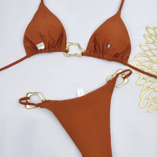 Damen Triangel-Bikini mit stilvollen Goldakzenten EB