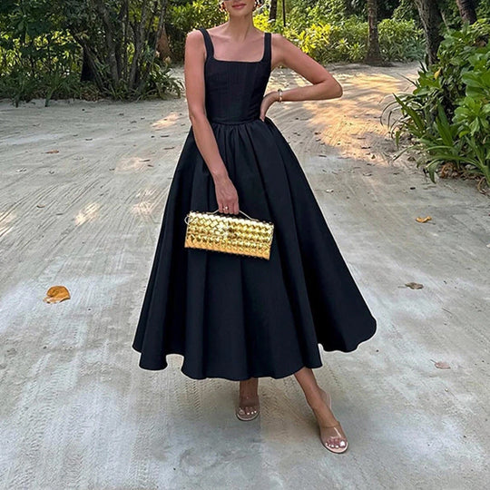 Damen Elegantes Ballkleid mit Einem Taillierten Oberteil und Weichem, Schwingendem Rock EB