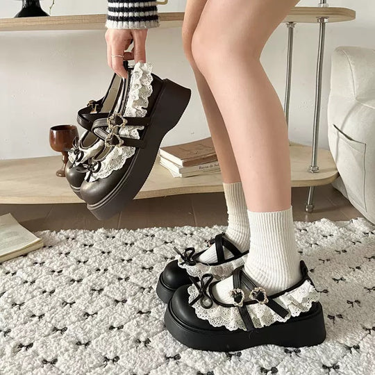 Damen Plateau-Schuhe mit verspieltem Rüschendesign und eleganten Akzenten EB