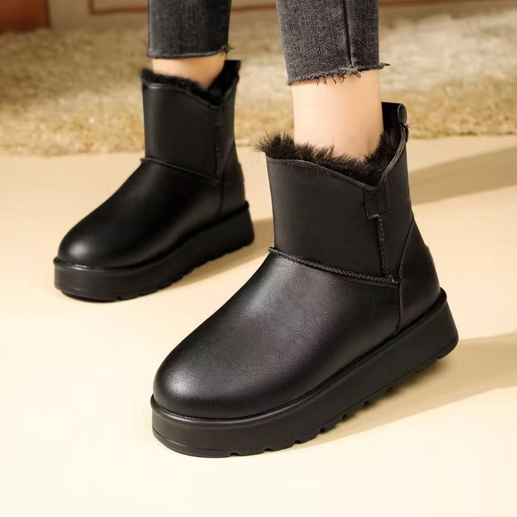 Damen Winterstiefel mit isolierendem Kunstfellkragen und rutschfester Sohle EB