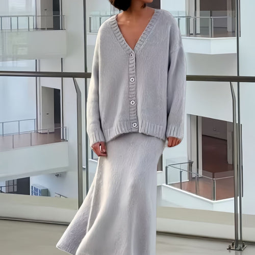 Damen Strickkleid mit tiefem V-Ausschnitt und weichem Mohair-Material EB