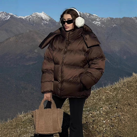 Damen gefütterte Outdoor-Jacke mit hochgeschlossenem Kragen und gestepptem Design EB