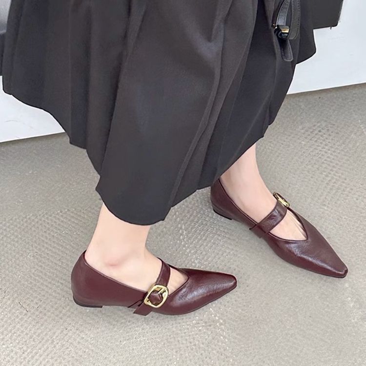 Damen elegante Pumps mit glänzendem Riemchen EB