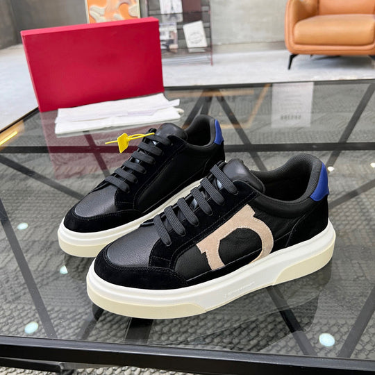 Damen Sportliche Sneakers mit hochwertiger Lederoberfläche und trendiger Designkombination EB