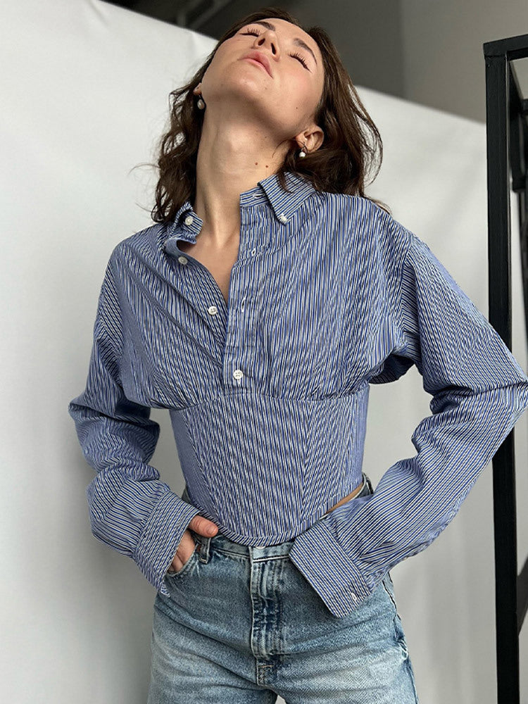 Damen Hemdbluse mit innovativem Schnitt und strukturierten Ärmeln EB