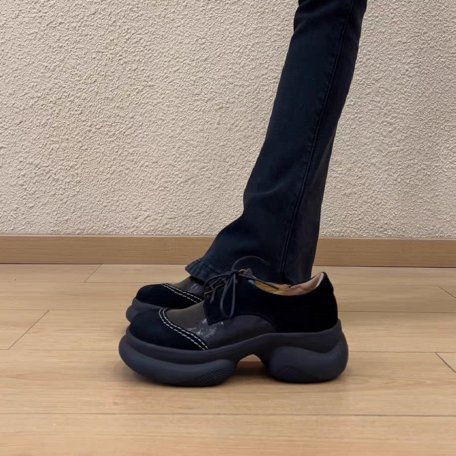 Damen Bequeme und elegante Schnürschuhe mit modischen Akzenten EB