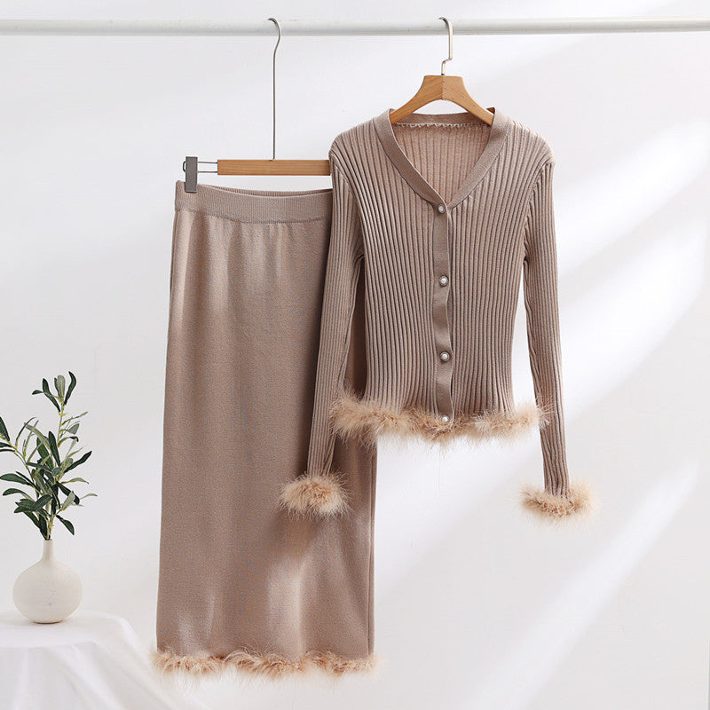 Damen Strickensemble mit feinem Fellbesatz EB