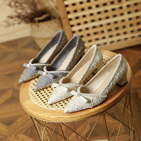 Damen elegante Pumps mit perlverziertem Riemen und komfortablem Blockabsatz EB