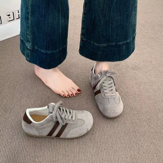 Damen Sportliche Sneaker mit weichem Wildleder-Obermaterial und ergonomischer Dämpfung EB