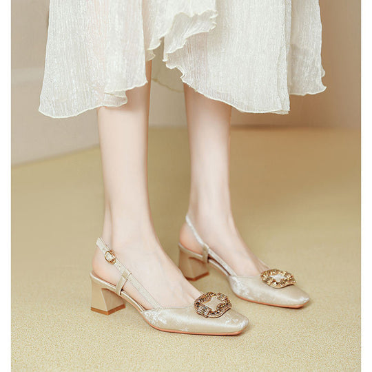 Damen Slingback Pumps mit luxuriösem Schmuckdetail EB