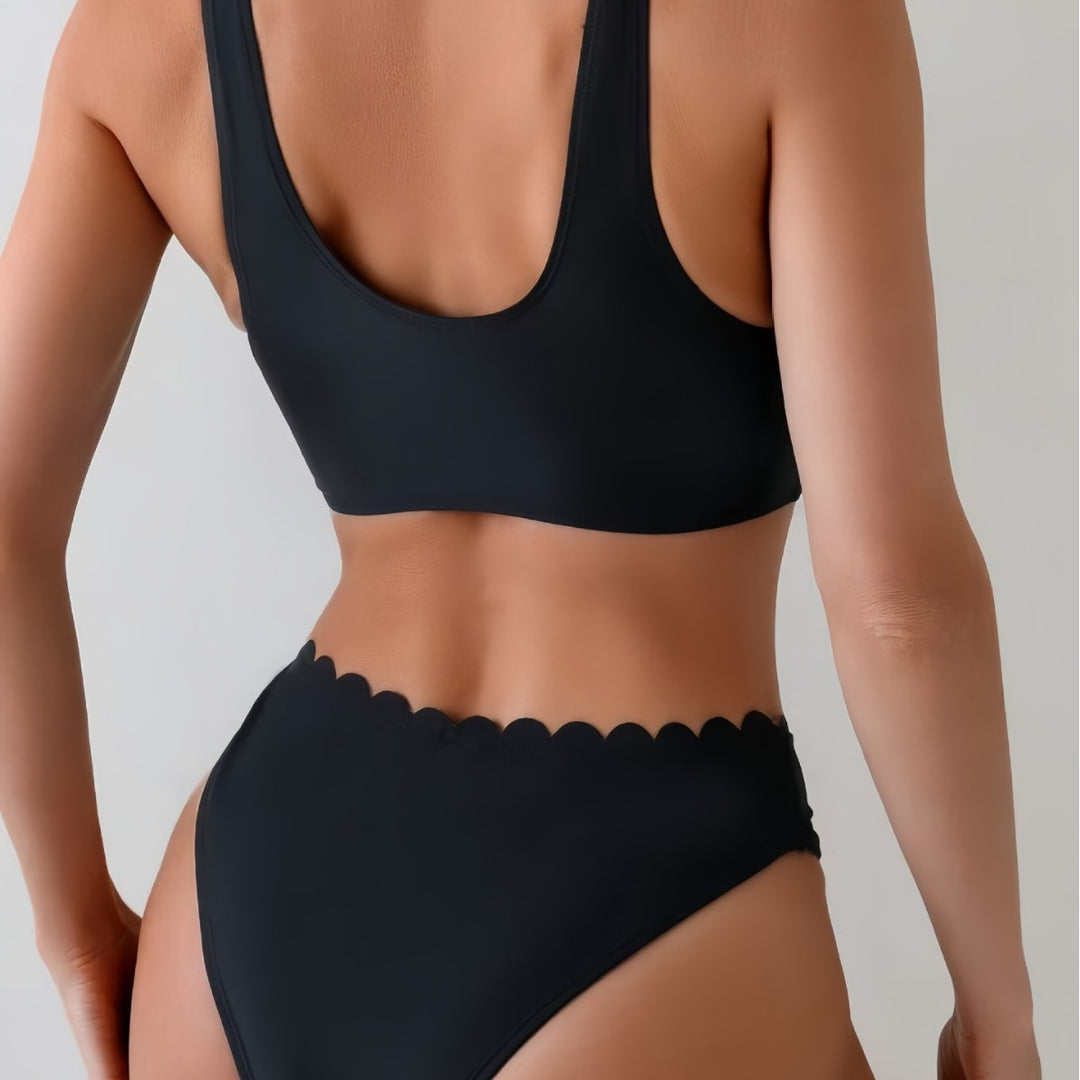 Damen Bikini-Set mit eleganten Wellenkanten und tiefem V-Ausschnitt EB