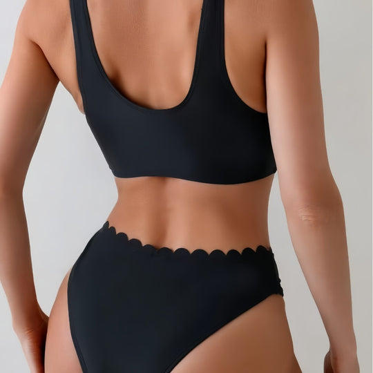 Damen Bikini-Set mit eleganten Wellenkanten und tiefem V-Ausschnitt EB