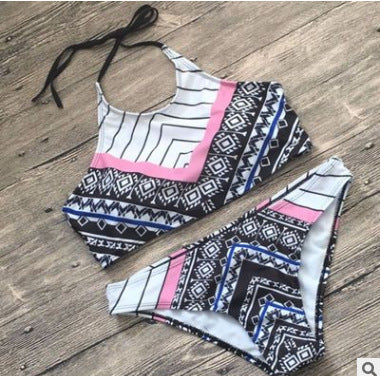 Damen Hochgeschlossener Bikini mit grafischem Muster EB