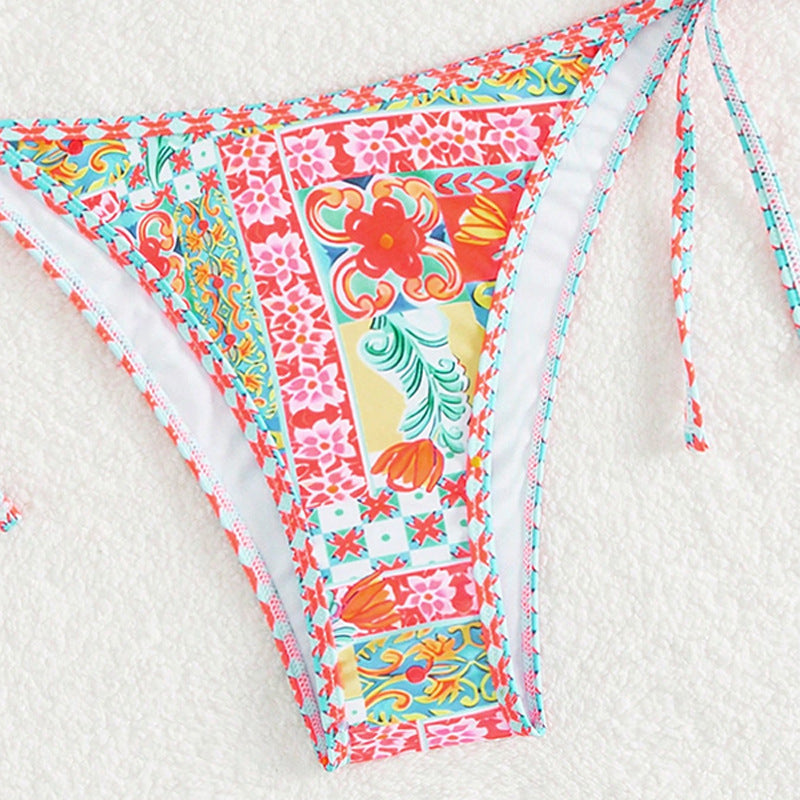 Damen Triangel-Bikini mit feinem Musterdesign und raffinierten Bindebändern EB