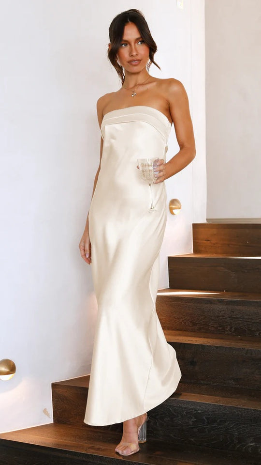 EB | Satin hohles rückenfreies Schlauchtop-Kleid