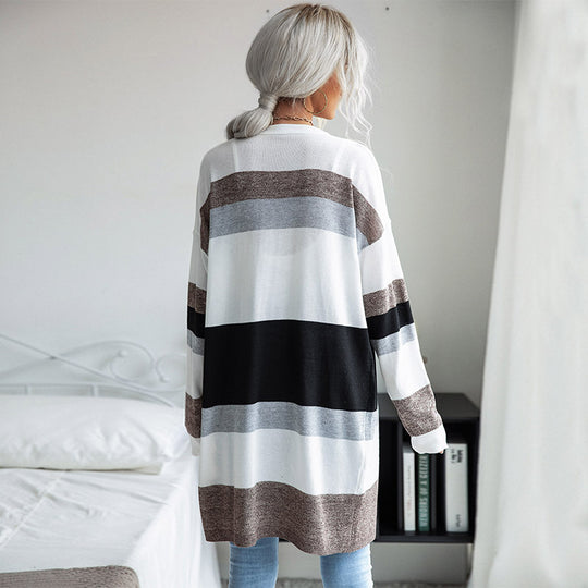Damen Strickjacke mit modischem Streifenmuster und lässigem Schnitt EB