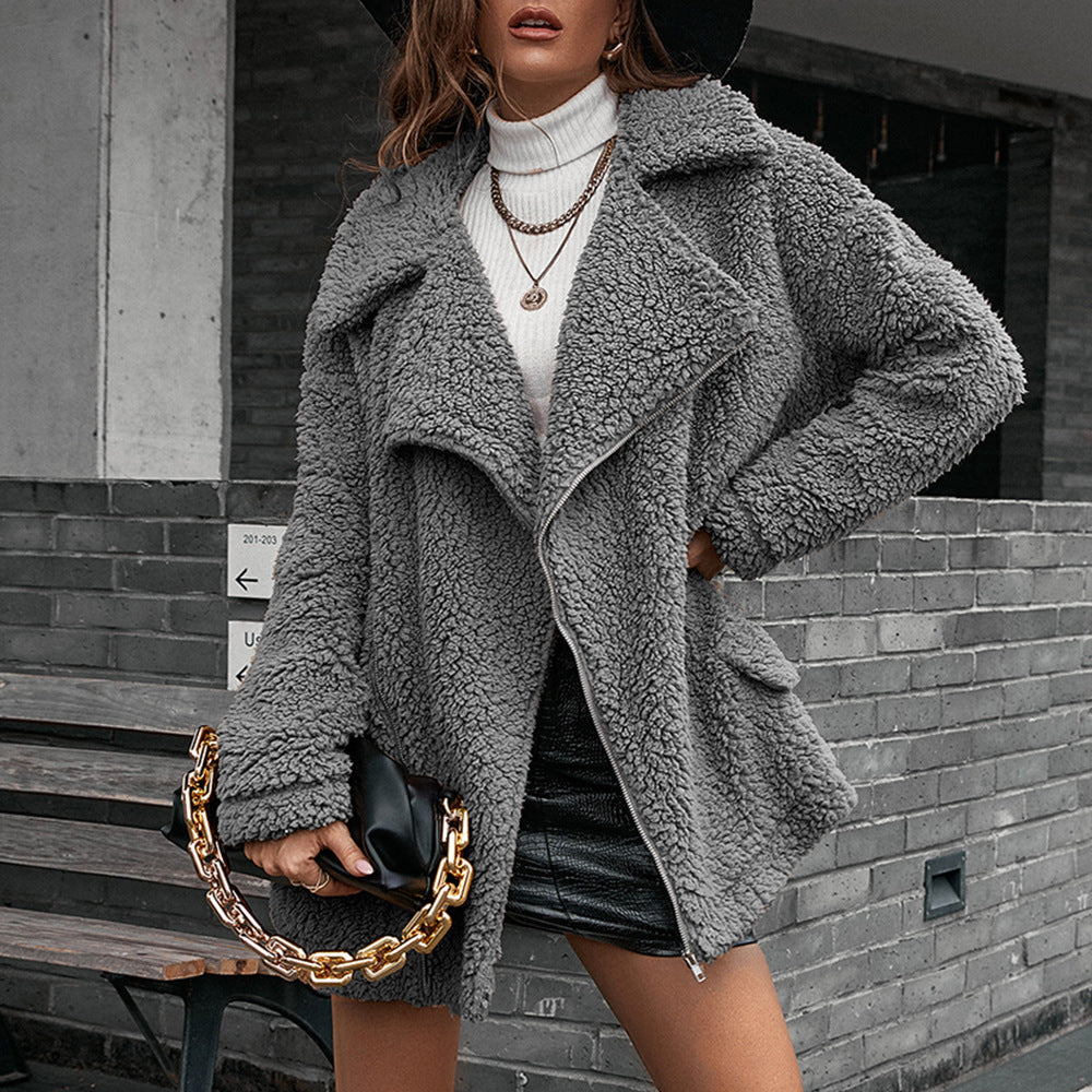 Damen kuschelige Teddyjacke mit asymmetrischem Revers und praktischen Taschen EB