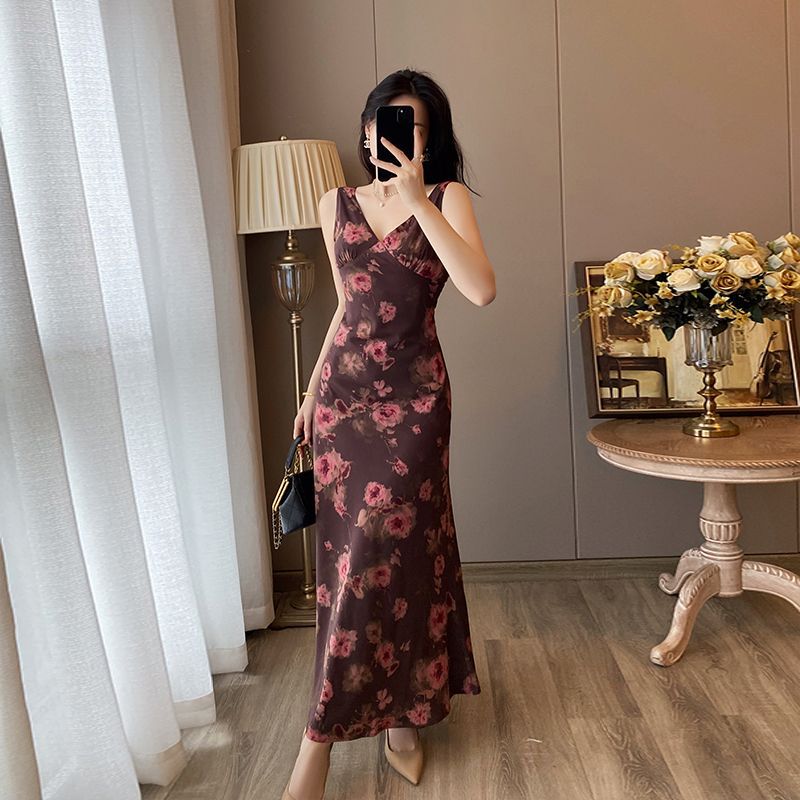 Damen Elegantes Maxikleid mit floralem Muster und V-Ausschnitt EB
