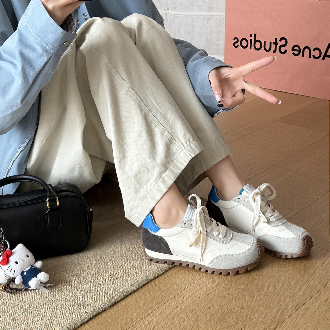 Damen sportive Sneakers mit retro-inspiriertem Design und atmungsaktiver Obermaterialstruktur EB