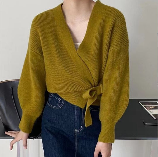 Damen Wickelstrickjacke mit weit geschnittenen Ärmeln und Taillengürtel EB
