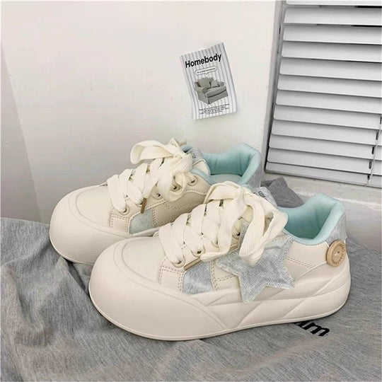 Damen Sneakers mit trendigem Sternen-Applikation und komfortabler Laufsohle EB