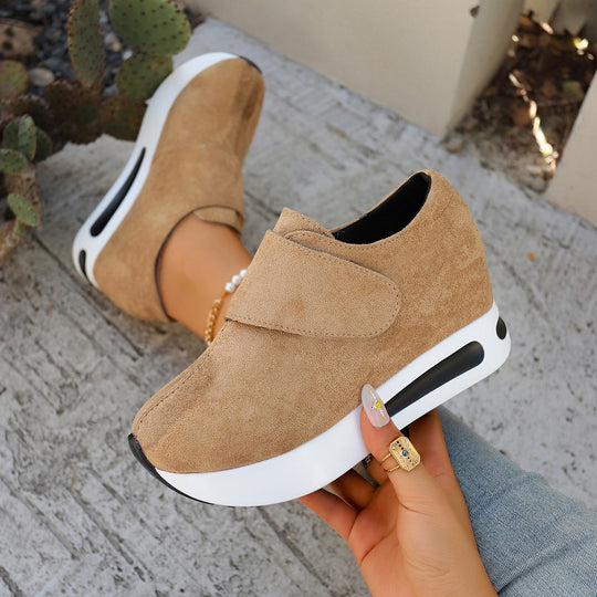 Damen Bequeme Plateau-Sneaker mit rutschfester Sohle und atmungsaktivem Obermaterial EB