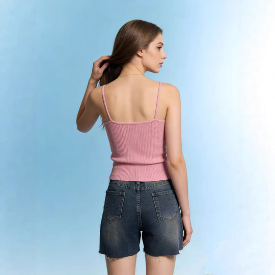 Damen lässige Jeansshorts mit fransigen Abschlüssen und seitlichem Schlitz EB