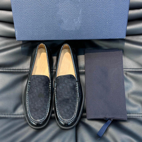Damen Mokassin aus hochwertigem Leder mit elegantem Zierdetail EB