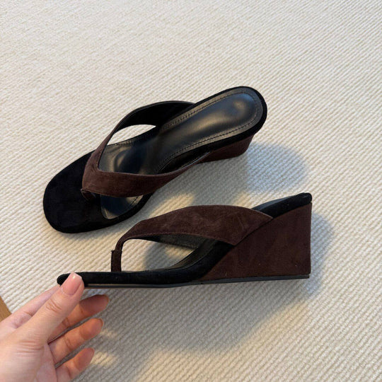 Damen Wedgesandalen mit komfortablem Fußbett und modischem Design EB