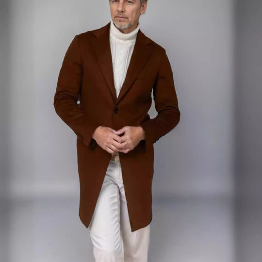 Herren Eleganter Wollmantel mit modernem Schnitt und praktischen Taschen EB