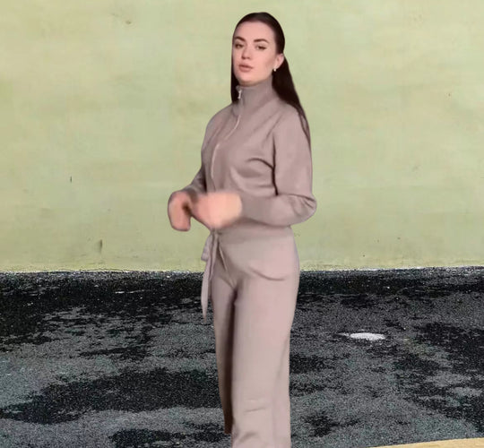 Damen Sportlicher Strickpullover mit hohem Kragen und Reißverschluss EB
