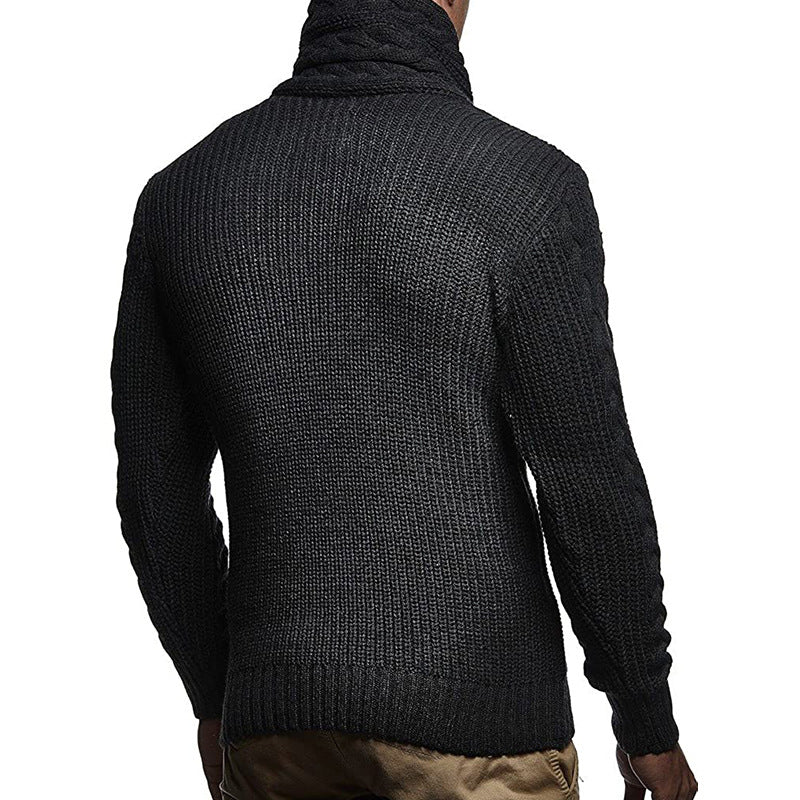 Herren Grobstrickpullover mit modernem Stehkragen und innovativen Knopfdetails EB