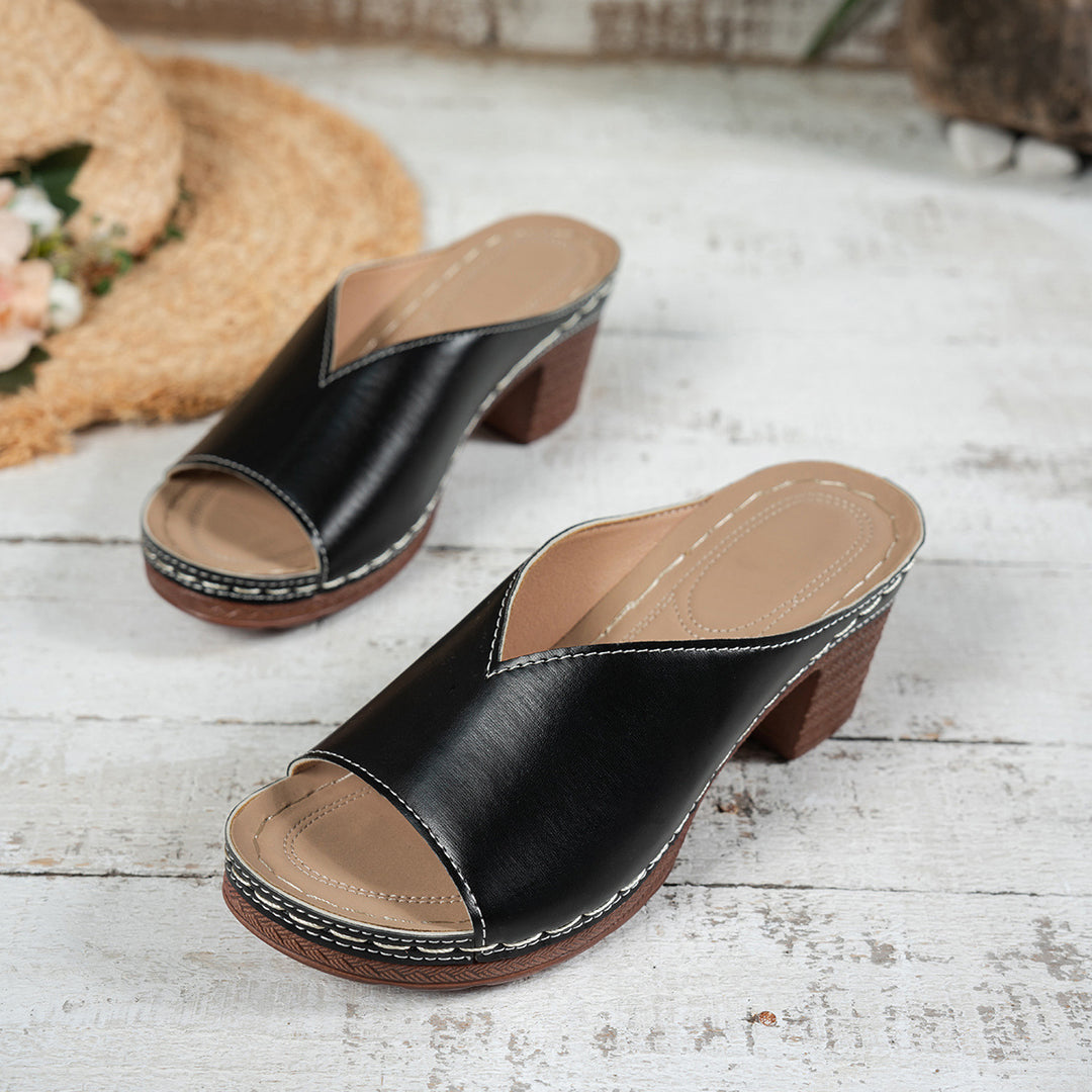 Damen elegante und bequeme Schlappen mit geschwungenem Schnitt EB