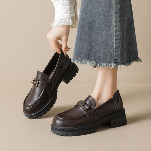 Damen Mokassins mit eleganter Schnallenapplikation und zusätzlichem Plateau EB