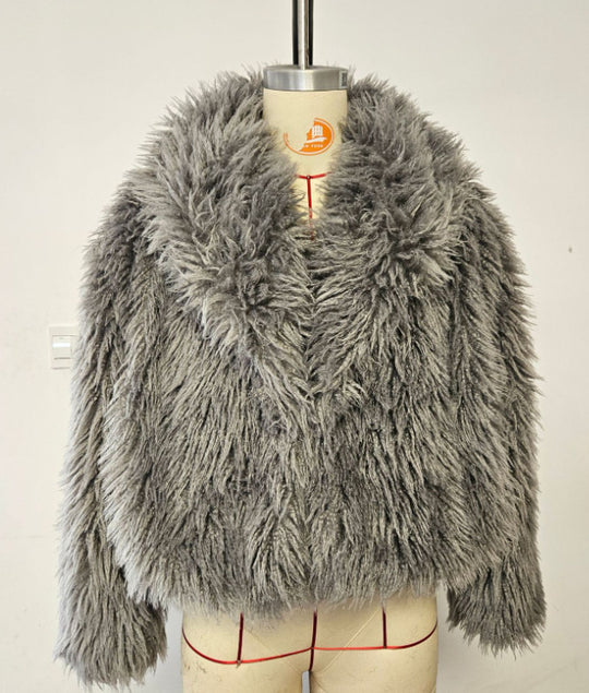 Damen Kunstpelzjacke im modischen Oversized-Schnitt EB
